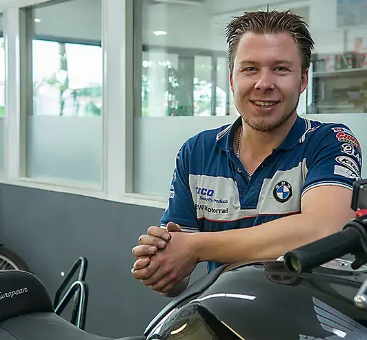 Denny Buring in zijn werkplaats